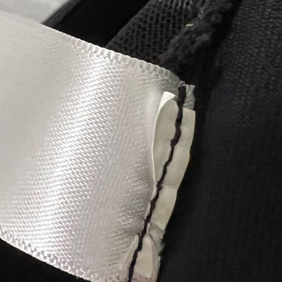 Athleta Black Cropped Ankle Pants - Picture 7 of 8